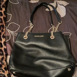 Slightly used Michael Kors bag. Was well taken care of